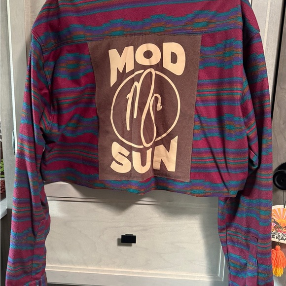 Mod Sun refurbished Moose brand cropped flannel size XL, good used condition - Picture 2 of 5